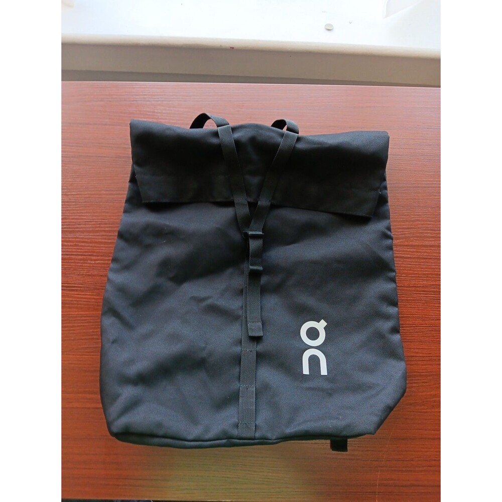 On Running Backpack Black Unisex Adjustable Straps Snap Close Lined Zip Pocket
